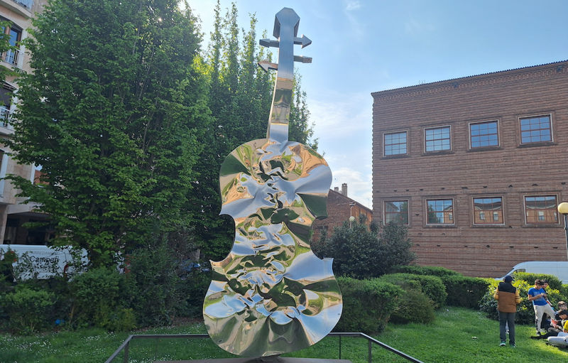 Scultura violino