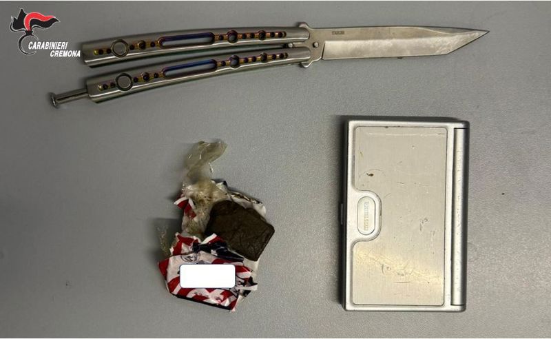 droga e coltello