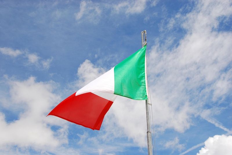Bandiera italiana Foto di Roberto Bellasio da Pixabay