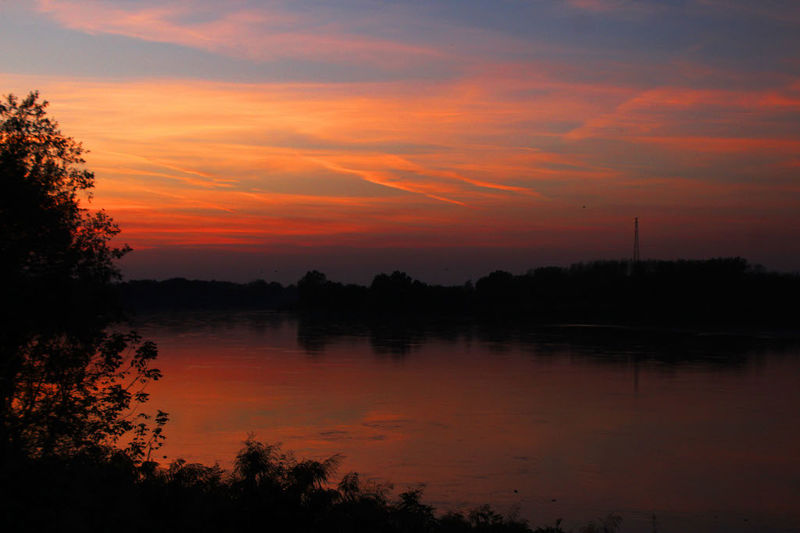 Fiume Po tramonto