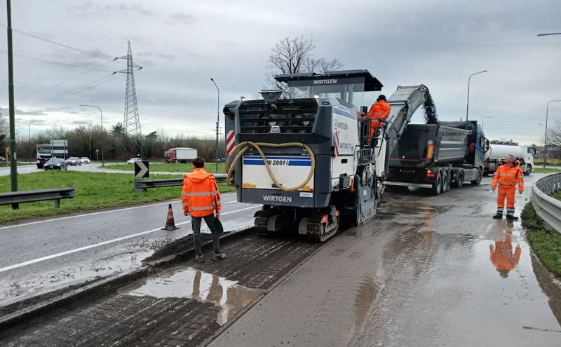 Lavori via Zaist strade