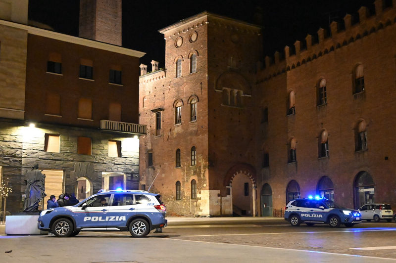 Polizia controlli (foto Questura)
