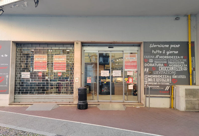 Carrefour di Piazza Lodi