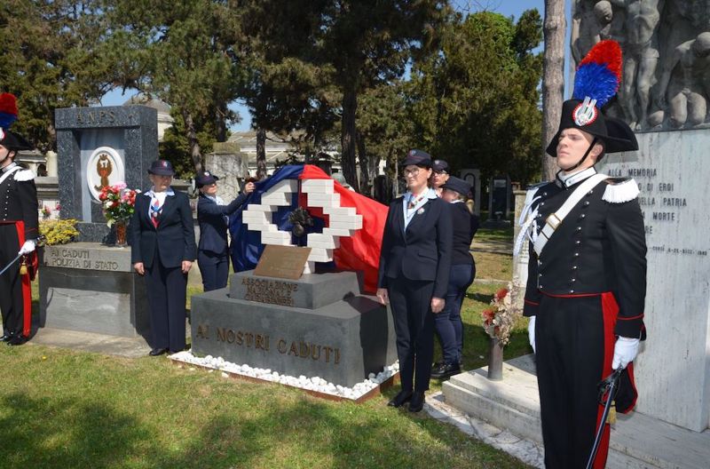 Carabinieri monumento ai caduti